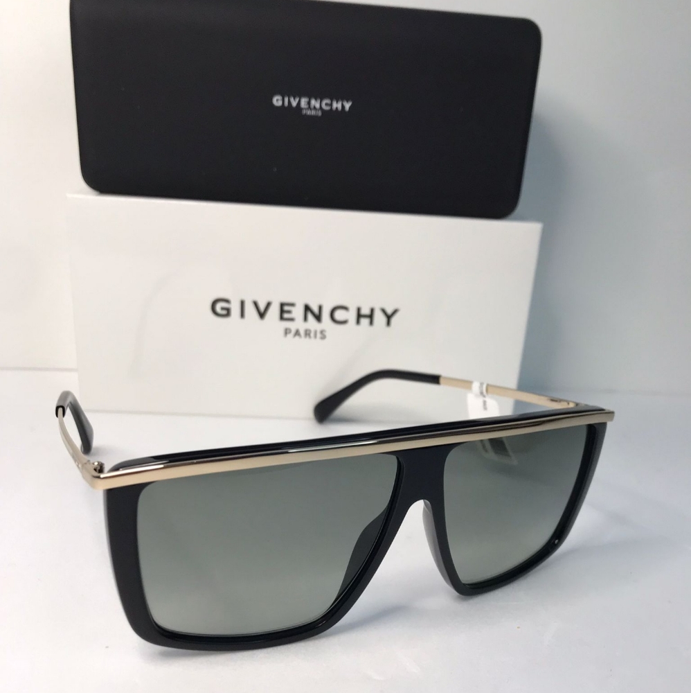 💯original Givenchy Grey Gradient Square Ladies Sunglasses GV 7146/G/S  62/11. - Picture 3 of 13